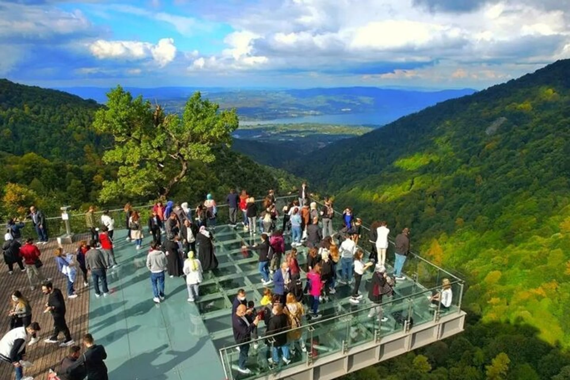 Sapanca-Glass-Terrace
