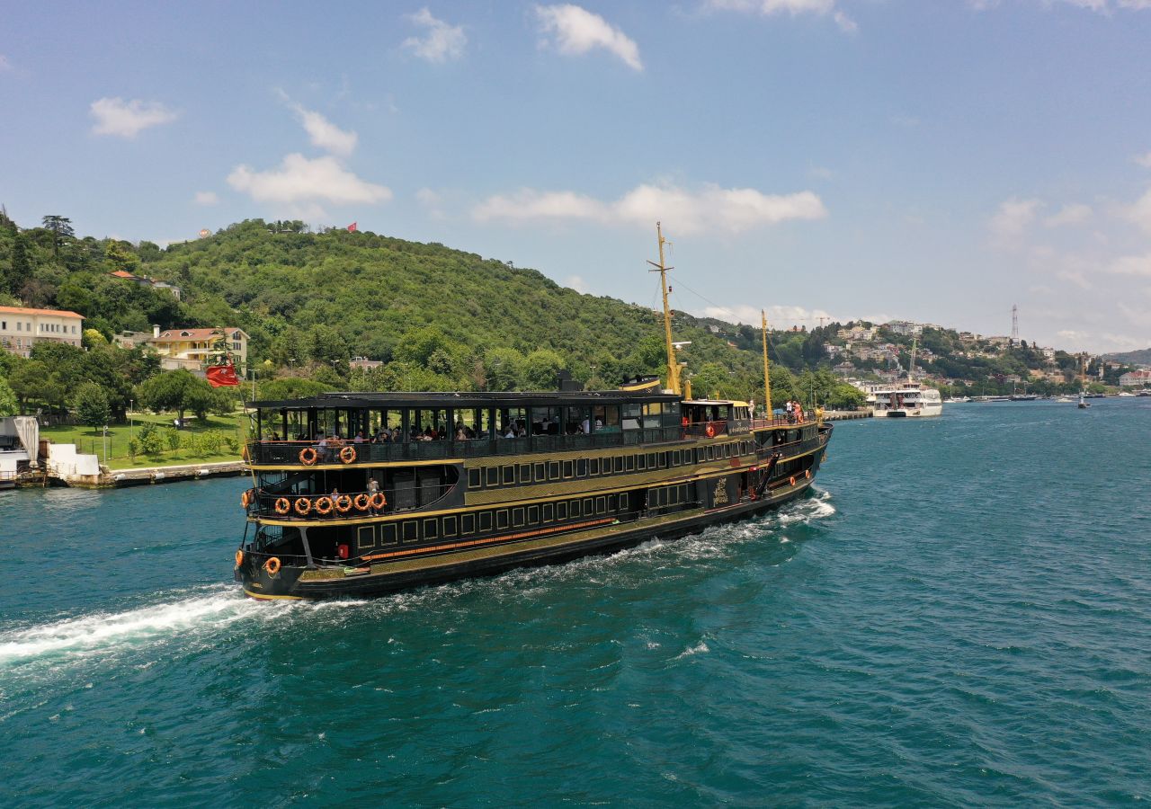 le-vapeur-magique-breakfast-on-bosphorus-10-1